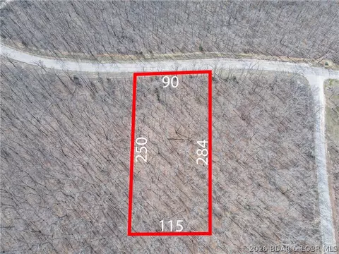 639 Grand Point Blvd, Porto Cima, MO 65079