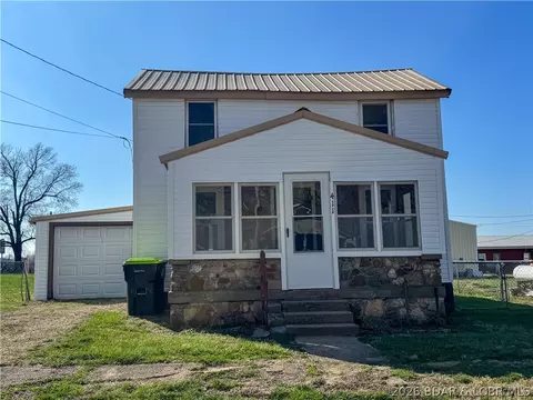 411 413 South Oak, Versailles, MO 65084