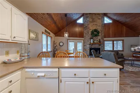 Kitchen - 41 Skyview Dr, Roach, MO 65787 photo 3 of 4