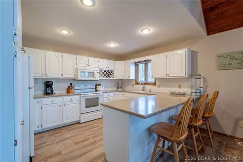 Kitchen - 41 Skyview Dr, Roach, MO 65787 photo 1 of 4