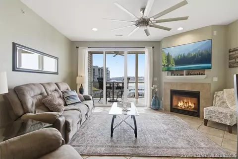 1215 Lands End Pkwy #625, Osage Beach, MO 65065