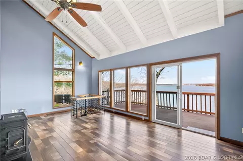176 Kansas City Way, Sunrise Beach, MO 65079