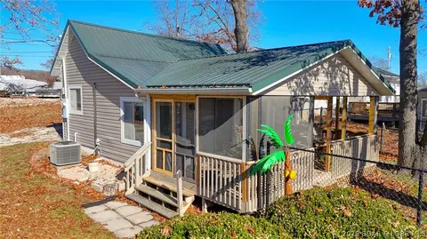 267 Long Acres Dr, Sunrise Beach, MO 65079
