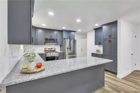 107 Lynn Ave, Eldon, MO 65026