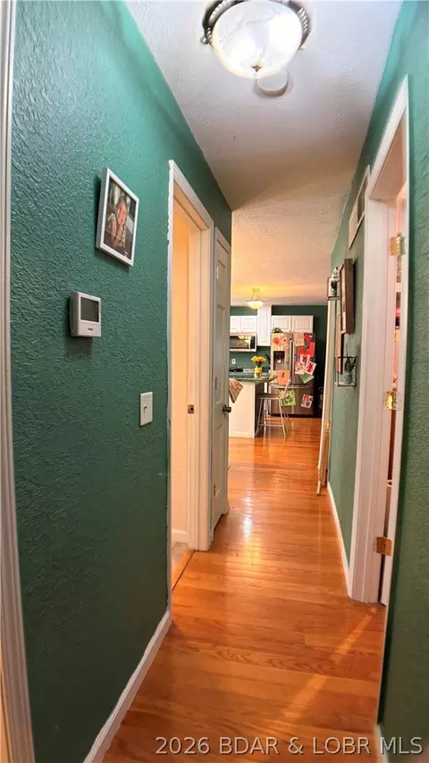 Entry Way - 985 Grace Dr, Eldon, MO 65026 photo 2 of 4