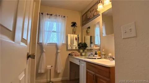 Bath - 985 Grace Dr, Eldon, MO 65026 photo 3 of 3