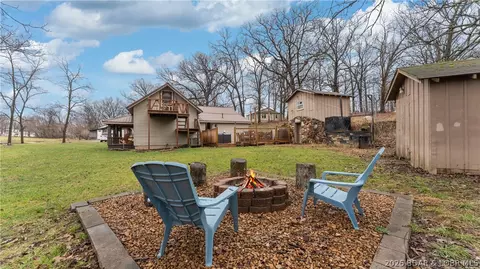 Exterior - 1718 S Aurora St, Eldon, MO 65026 photo 7 of 9