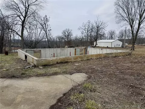 27 Russell Loop, Brumley, MO 65017 photo 5