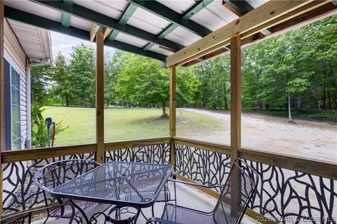 401 Valley Spring Rd, Camdenton, MO 65020