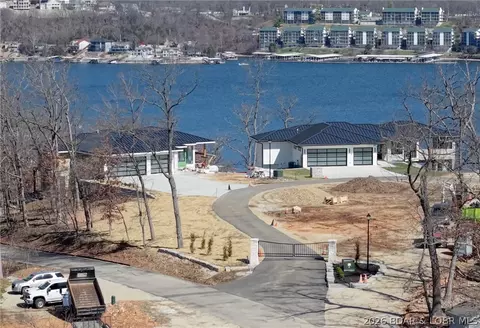 166 Big Bear Dr, Lake Ozark, MO 65049