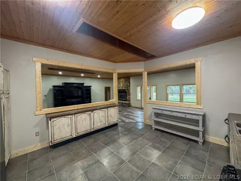 Entry Way - 19655 Inlet Rd, Versailles, MO 65084 photo 1 of 3