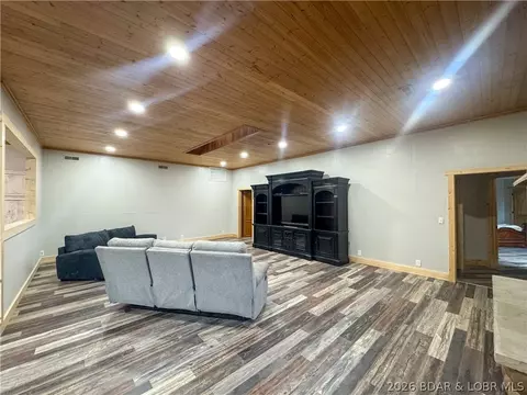 Living - 19655 Inlet Rd, Versailles, MO 65084 photo 7 of 9