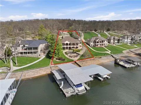 1083 Muirfield Dr, Sunrise Beach, MO 65079