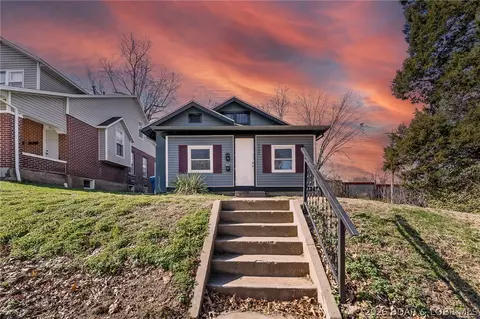 1102 E Miller St, Jefferson City, MO 65101