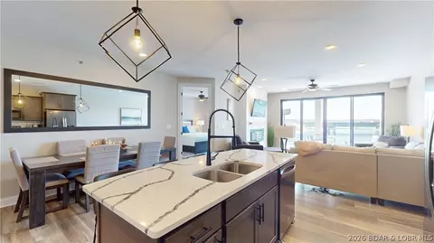 1065 Topsider Ln #204, Osage Beach, MO 65065