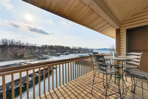 52 Wrenwood Cir #3A, Lake Ozark, MO 65049