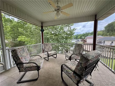 307 Ledgestone Estates Ln, Sunrise Beach, MO 65079