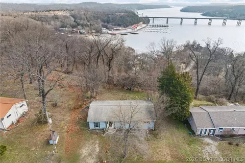 824 El Tampa Rd, Camdenton, MO 65020