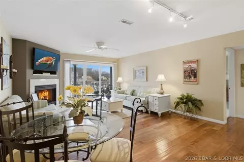 315 Vision Dr #3E, Camdenton, MO 65020