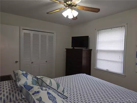 Bedroom - 336 Boot Cir, Camdenton, MO 65020 photo 5 of 13
