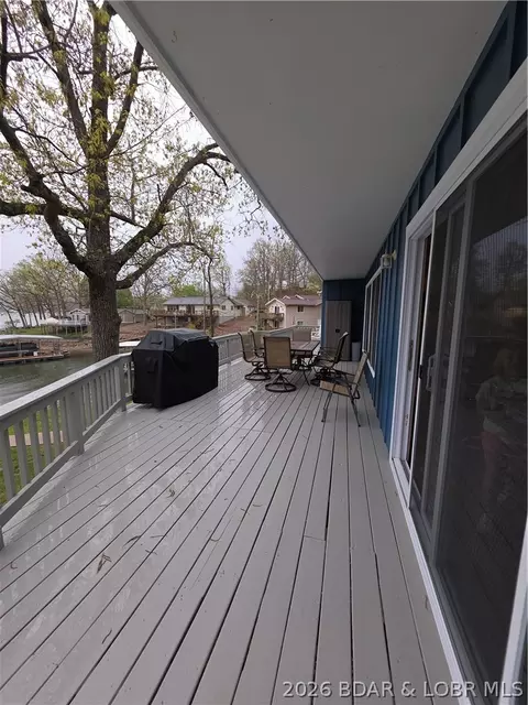 Exterior - 336 Boot Cir, Camdenton, MO 65020 photo 2 of 9