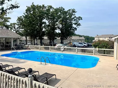 1011 Indian Point Dr #1011, Osage Beach, MO 65065