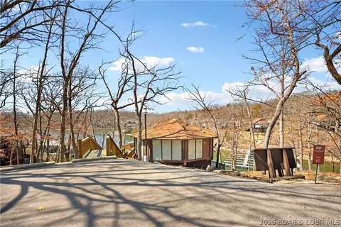 137 Tree Top Dr #7, Four Seasons, MO 65049