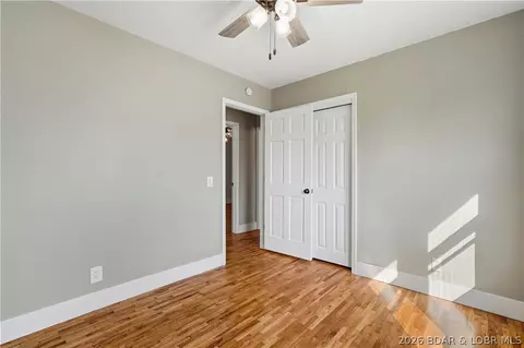 Bedroom - 1598 Long Ln, Eldon, MO 65026 photo 2 of 4