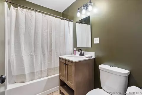 Bath - 1598 Long Ln, Eldon, MO 65026 photo 1 of 1