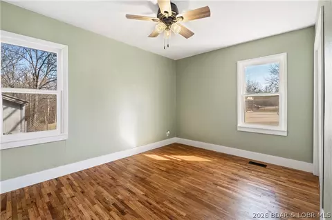 Bedroom - 1598 Long Ln, Eldon, MO 65026 photo 4 of 4