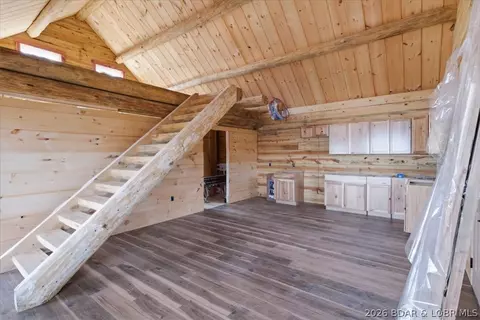 Entry Way - 2809 Pine Cove Rd, Edwards, MO 65326 photo 1 of 10