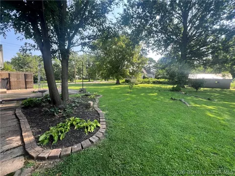 Exterior - 424 W Washington, Versailles, MO 65084 photo 15 of 27