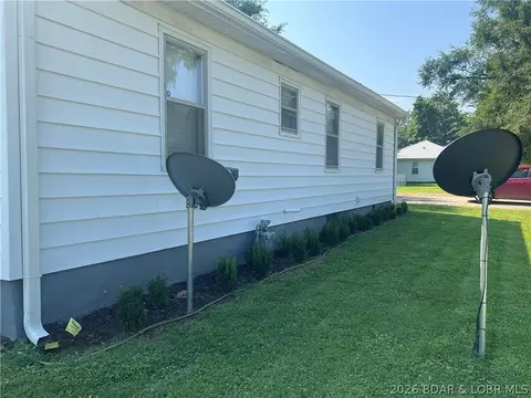 Other - 424 W Washington, Versailles, MO 65084 photo 4 of 7