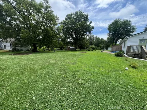 Exterior - 424 W Washington, Versailles, MO 65084 photo 5 of 13