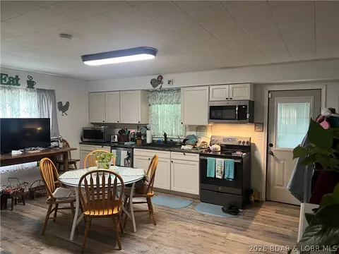 Kitchen - 424 W Washington, Versailles, MO 65084 photo 3 of 3