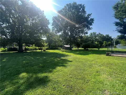 Exterior - 424 W Washington, Versailles, MO 65084 photo 20 of 27