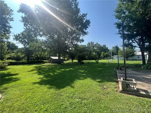 Exterior - 424 W Washington, Versailles, MO 65084 photo 17 of 27