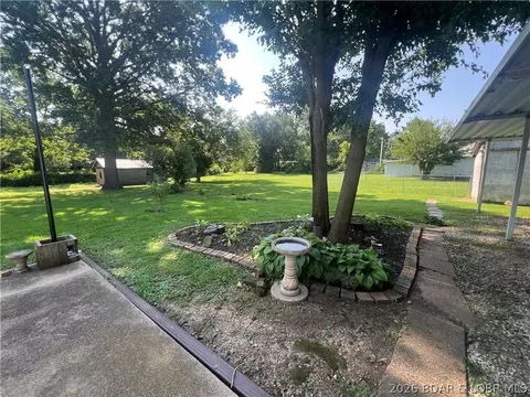 Exterior - 424 W Washington, Versailles, MO 65084 photo 19 of 27