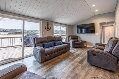 Living - 1522 Duncan Dr, Edwards, MO 65326 photo 4 of 4