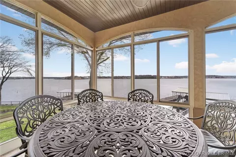 148 Old English Pt, Sunrise Beach, MO 65079