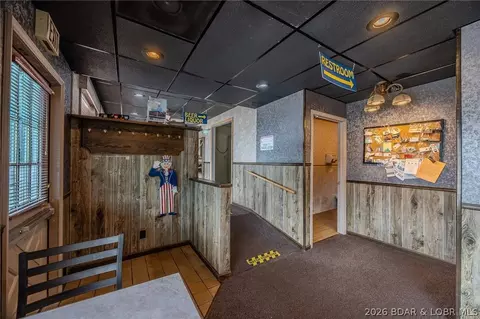 Entry Way - 33023 Hwy 7, Edwards, MO 65326 photo 4 of 4