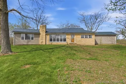 656 Walnut St, Saint Elizabeth, MO 65075