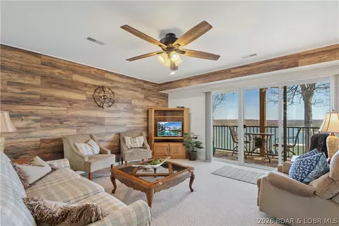 282 Park Place Dr #2A, Kaiser, MO 65047