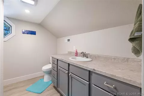 Bath - 406 S Godfrey St, Eldon, MO 65026 photo 5 of 5