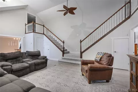 406 S Godfrey St, Eldon, MO 65026
