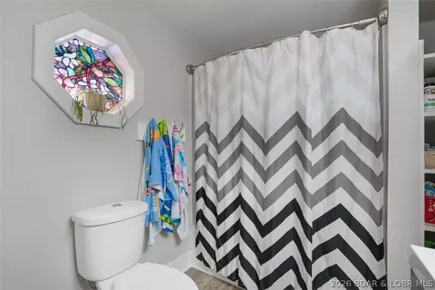 Bath - 406 S Godfrey St, Eldon, MO 65026 photo 2 of 5