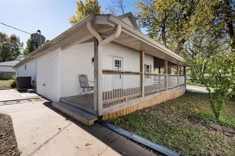 Exterior - 406 S Godfrey St, Eldon, MO 65026 photo 8 of 13