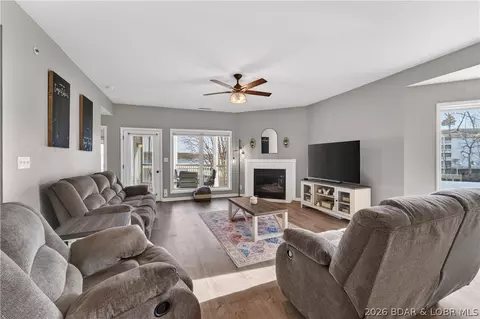 398 Regatta Bay Dr #1A, Lake Ozark, MO 65049