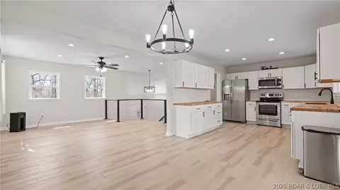 31851 Georgia Rd, Gravois Mills, MO 65037