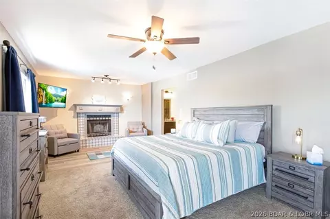 Bedroom - 472 Jupiter Rd, Camdenton, MO 65020 photo 4 of 13